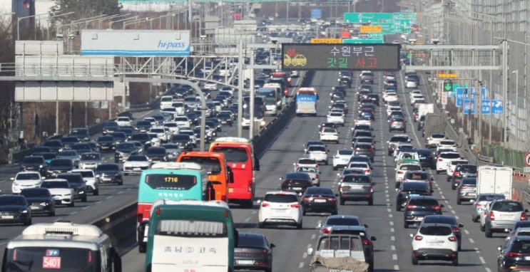 <b>버스전용차로</b> <b>평일</b> 경부선 안성나들목까지 연장·<b>영동선은</b> 폐지