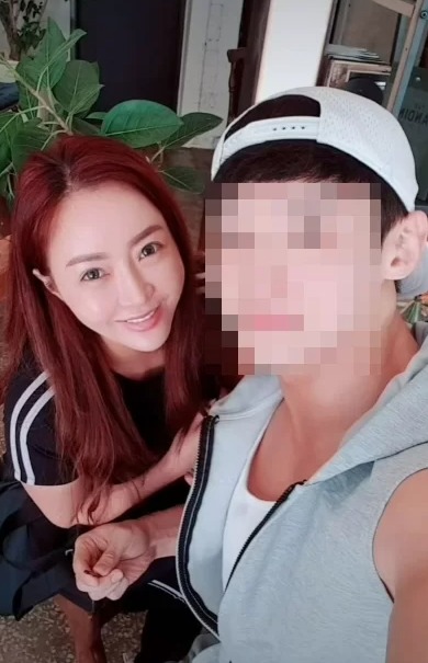 배우 <b>이의정</b> 9살 연하 남친 공개 직업은 사업가
