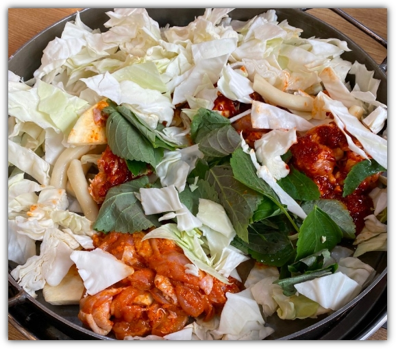 생생정보통 은평구 닭갈비 떡볶이 식당 분식집 위치 <b>이각경</b>... 