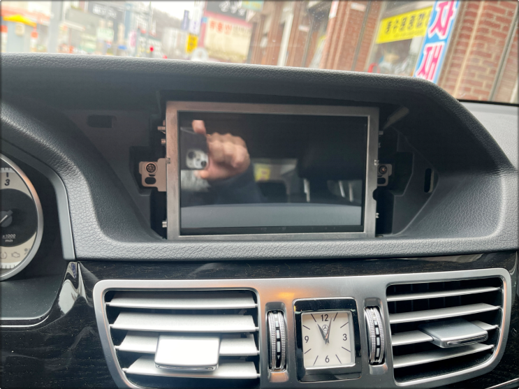  벤츠 E220 네비 수리 화면 꺼짐 & NTG4500CE R2 메인보드 교환