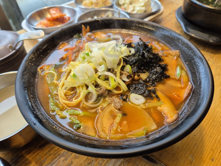  서울 중구 충무로뚝배기