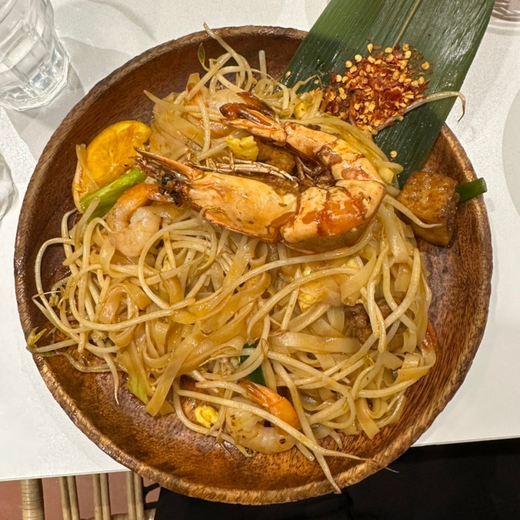  잠실 롯데월드몰 촙촙 팟타이 맛집이네요 두번 먹을 맛!