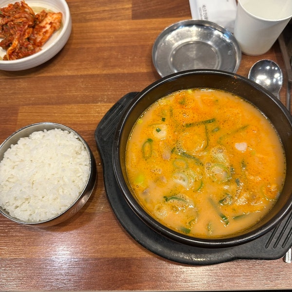  완주 봉동 둔산리 24시간 영업하고 매운 수육국밥이 맛있는 한뚝수육국밥
