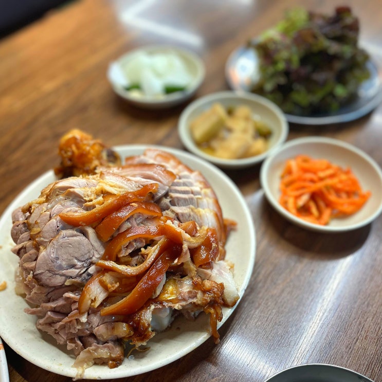  #240307 장충동 족발골목 - 뚱뚱이할머니집
