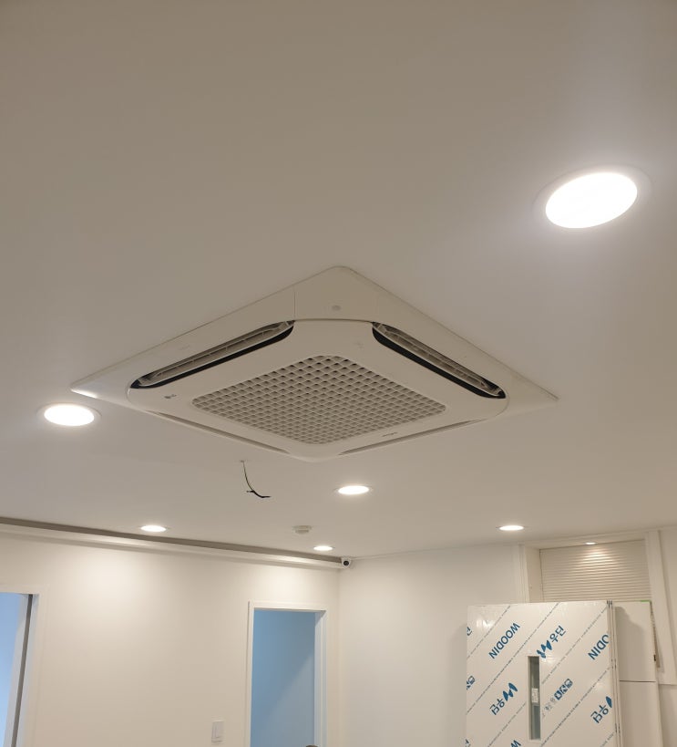  강남 논현동 피부관리샾에 6마력 시스템에어컨 설치 공사