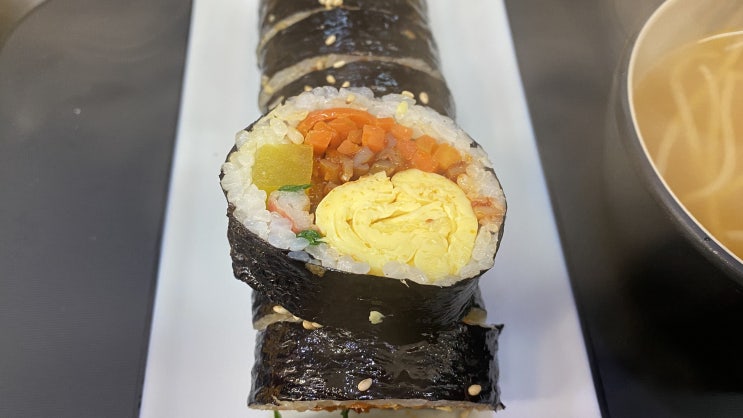  [서울/이대] 간단한 식사와 혼밥 가능한 김밥 집 오징어김밥