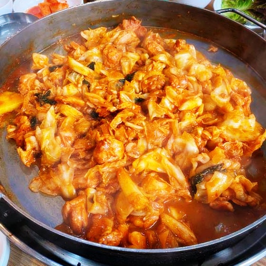 은평구 연신내 춘천명가닭갈비 해물닭갈비 맛집과 삼겹닭갈비 닭내장탕 맛집, 생생정보 3월7일 믿고 떠나는 스타 이각경 이수지 맛집 코너 소개