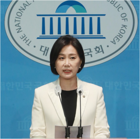 '<b>개혁신당</b> 첫 <b>전략공천</b>' 영등포갑 <b>허은아</b>…김영주·채현일 3파전