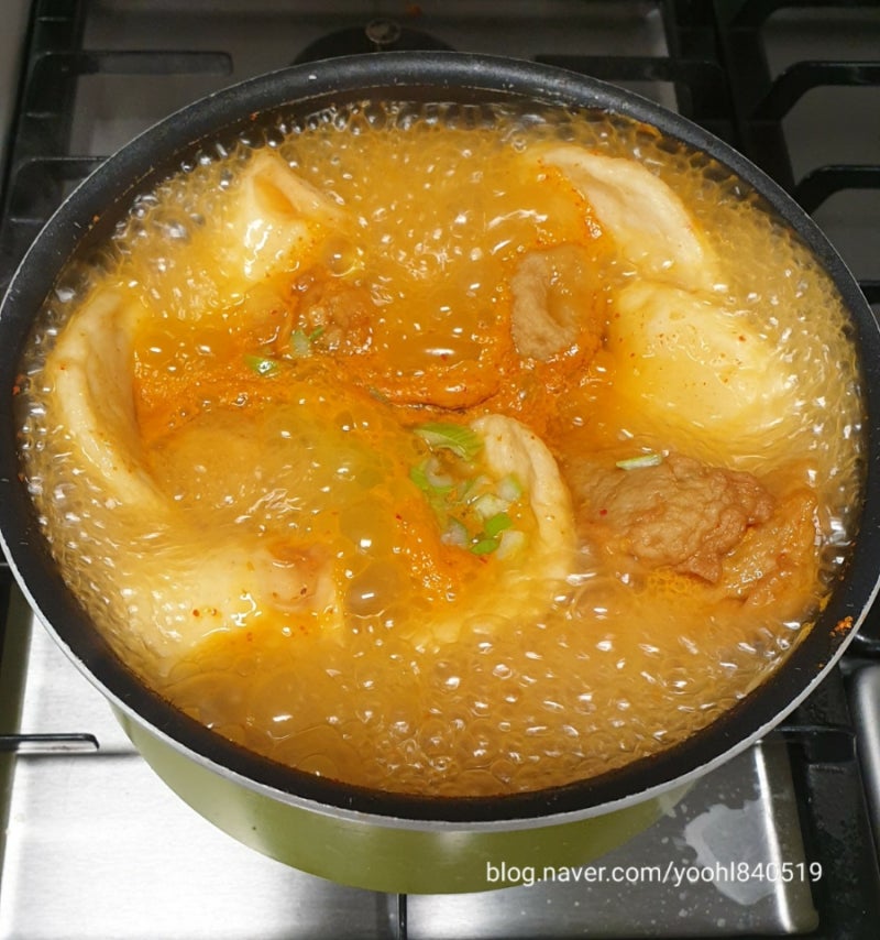 칼칼하고 시원한 콩나물김치오뎅탕 레시피