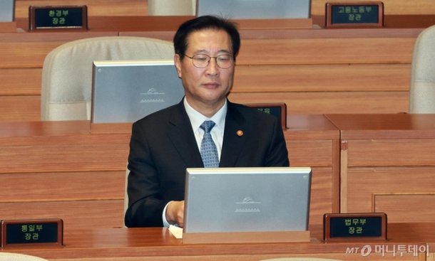 박성재 법무부 장관 "<b>이종섭</b> <b>출국 금지</b> 해제, 절차에 따라 처리"