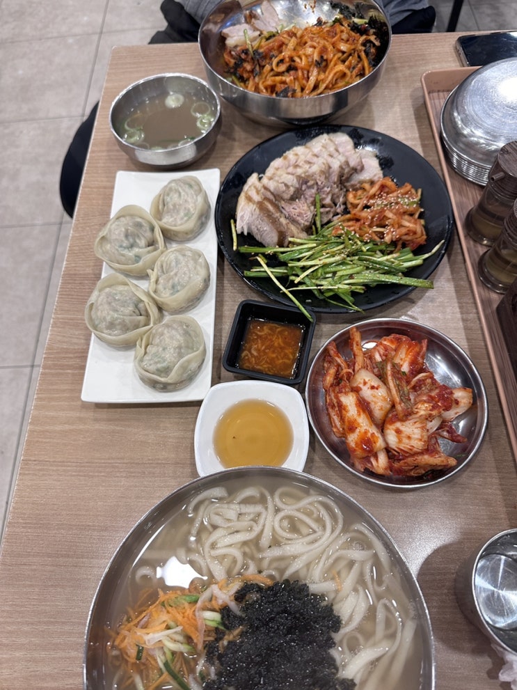  용인죽전칼국수 비빔칼국수 수육 만두 한식 맛집 엄마손맛칼국수