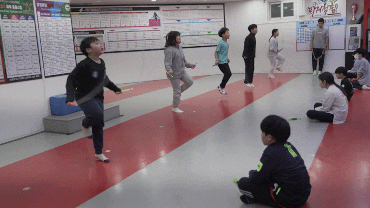  [유산소 실내 운동 줄넘기 다이어트 효과] 홈트 유산소 칼로리 태우기에 좋은 줄넘기 학원 잠실 송파구 신천동 장미아파트 장미상가에 위치한 파워점핑 줄넘기 잠실월드점 잠현초, 잠동초