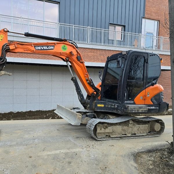 두산 DX55MT5L 2021년식 4850만원 판매합니다. 두산 DX55MT5L 2021년식 4850만원 판매합니다.