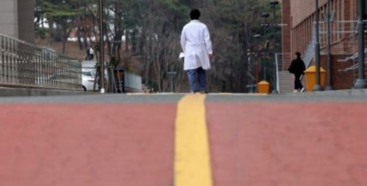 <실시간 핫이슈> 전공의 사직서 수리되면 내년부터 군대 간다...병무청 <실시간 핫이슈> 전공의 사직서 수리되면 내년부터 군대 간다...병무청