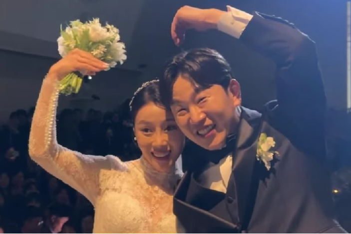 사회 신동엽 주례 <b>하지원</b> 축가 이효리 <b>정호철</b><b>이혜지</b> 역대급... 