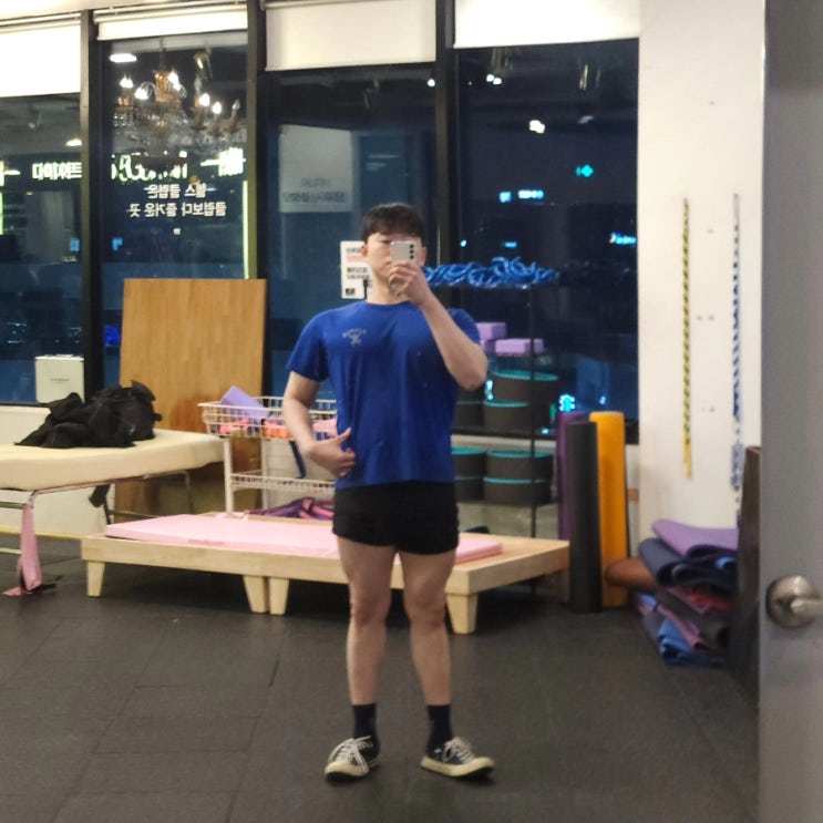 머슬핏 상체 등근육 240308 만드는 등 운동 머슬핏 상체 등근육 240308 만드는 등 운동