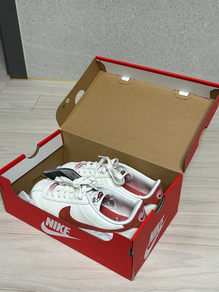  일본 오사카 나이키 코르테즈 발렌타인 (사이즈, 가격, 할인꿀팁)