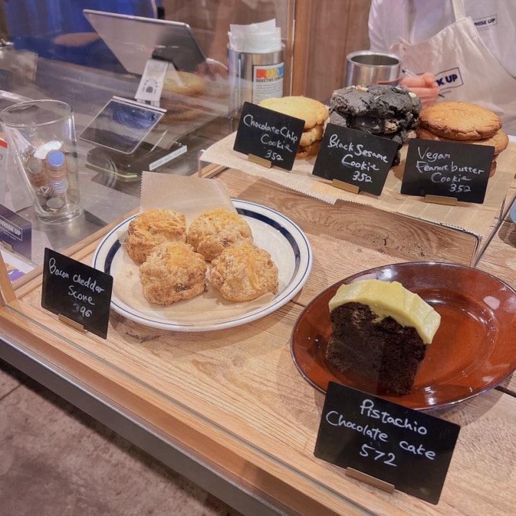  오사카 난바 쿠키 베이커리 디저트 WHISK UP BAKED GOODS