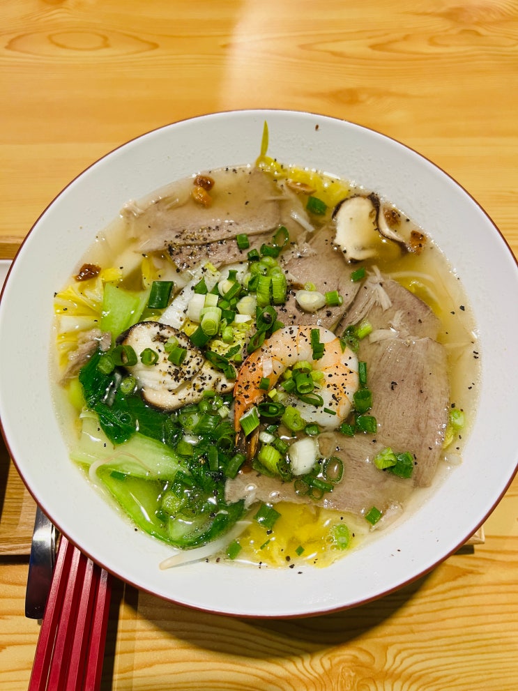  영도 남항동에서 찾은 신상 베트남 쌀국수 맛집 후띠우 미엔남