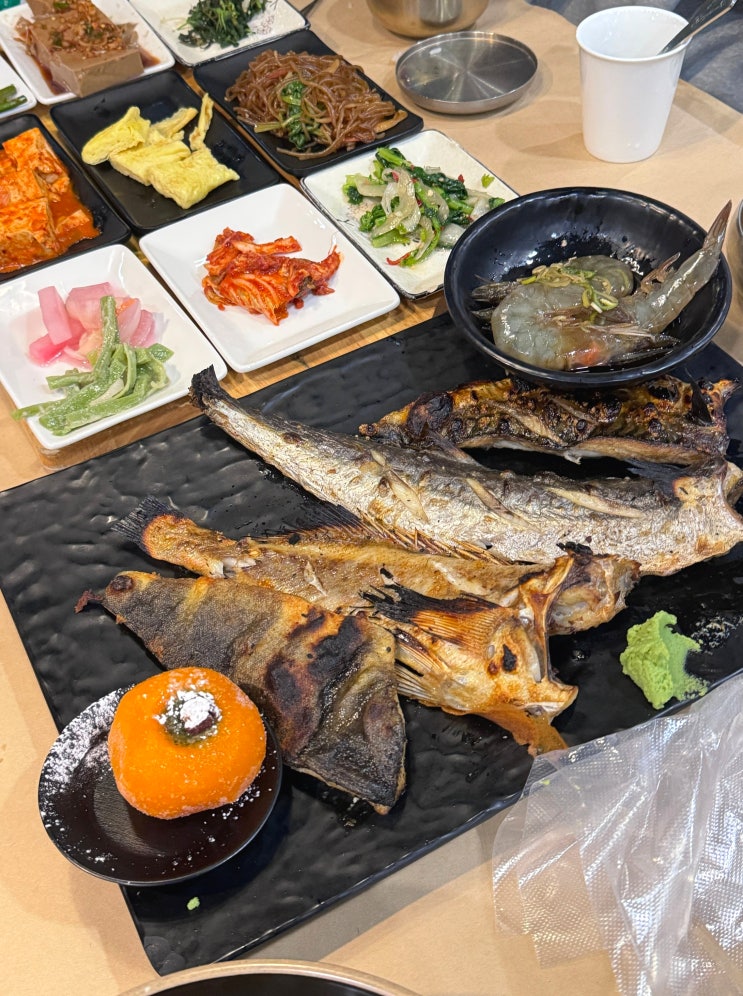  도마동 달빛에구운고등어 화덕 생선구이 반찬도 무한리필