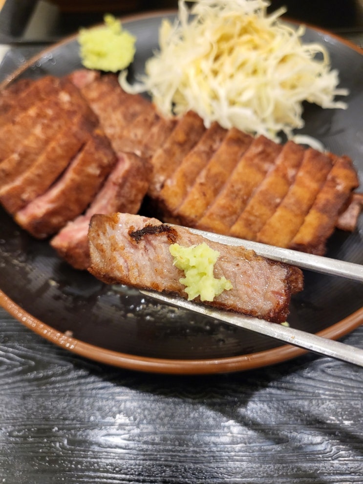  화로에 직접 구워먹는 소고기 채끝살 규카츠정 마곡 데이트 코스