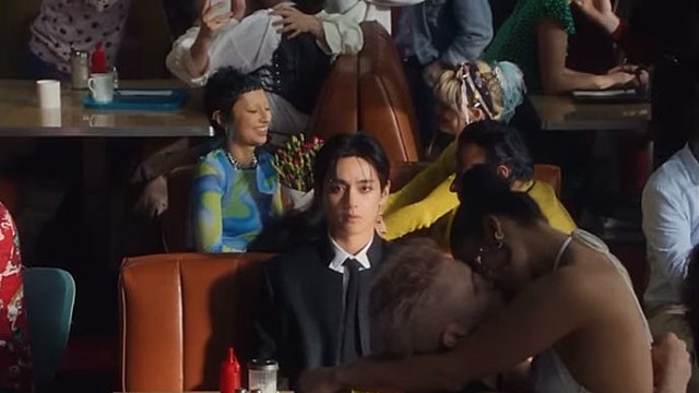 News image: FRI(END)S teaser leaves us wanting more!