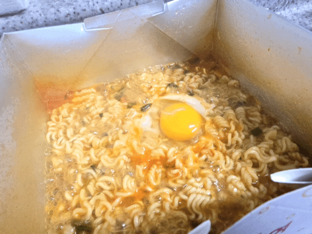  [캠핑용품] 가스레인지와 인덕션에 사용가능한 나우보일의 친환경 종이냄비 4인용 세트