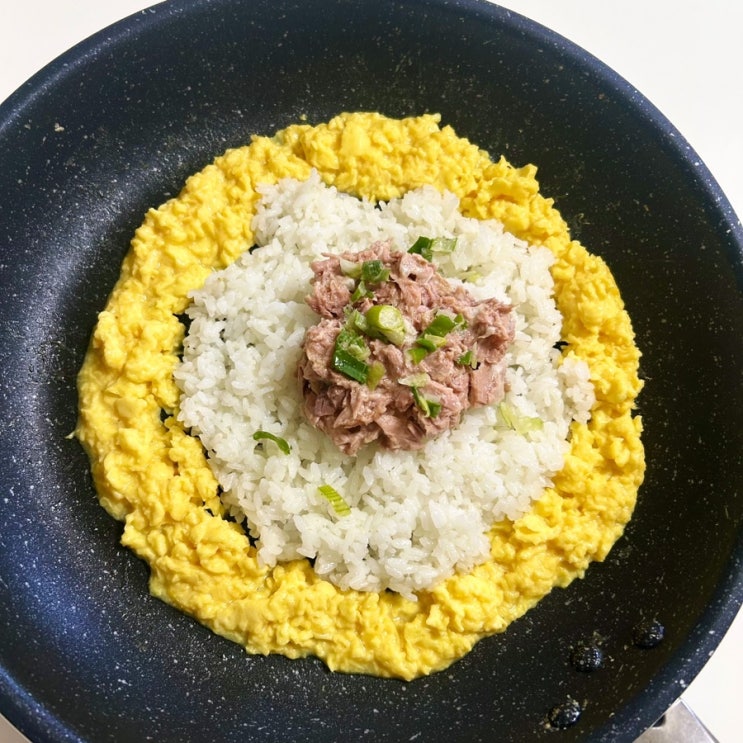  1인가구 자취생들에게 안성맞춤인 참치계란간장밥 요리하기