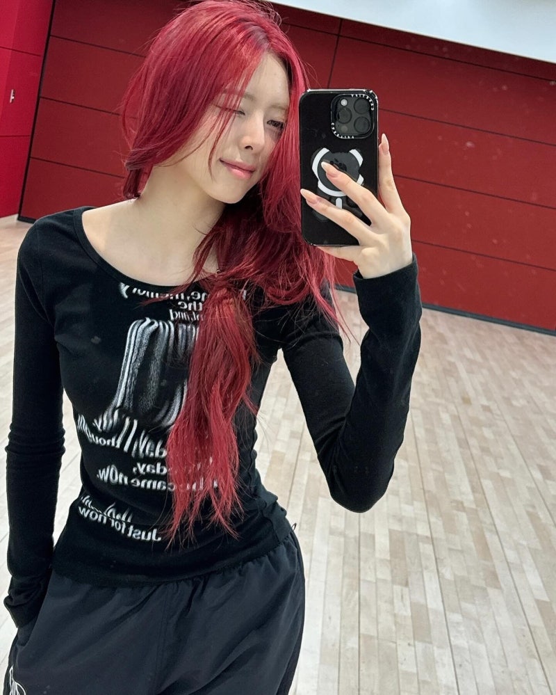 [ITZY] 240310 있지 류진, 유나 인스타그램