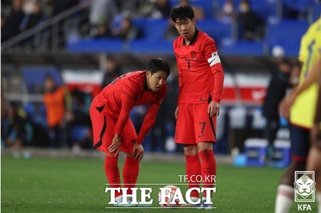 이강인, <b>황선홍 감독</b>의 <b>소집</b>으로 국가대표 승선