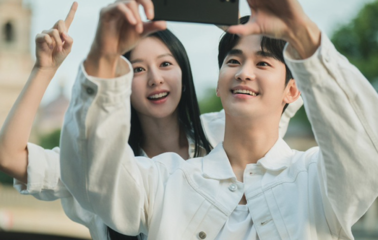 <b>눈물의</b> 여왕 등장인물과 원작 작가는 누구 <b>송중기</b> 특별출연... 