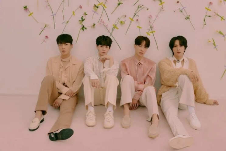 <b>하이라이트</b> <b>15주년</b>