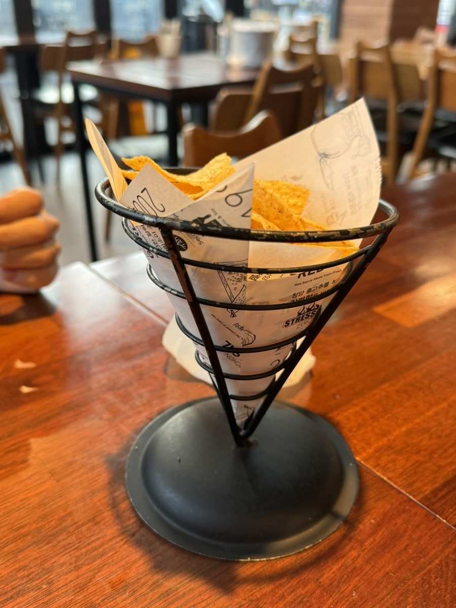 교촌치킨 동천1호점 사진 5