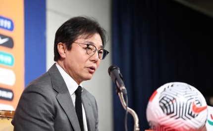 <b>황선홍</b> 감독, 이강인 월드컵 아시아 예선 태국전 국가대표로... 