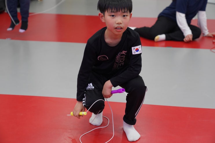  [줄넘기 운동 효과!] 다이어트 홈트 잠실 줄넘기 학원 파워점핑줄넘기 잠실월드점 송파구 잠현초 잠동초 잠실중 SDS더자람 장미 유치원 학생들 줄넘기 잘 가르치는 곳 유산소 운동