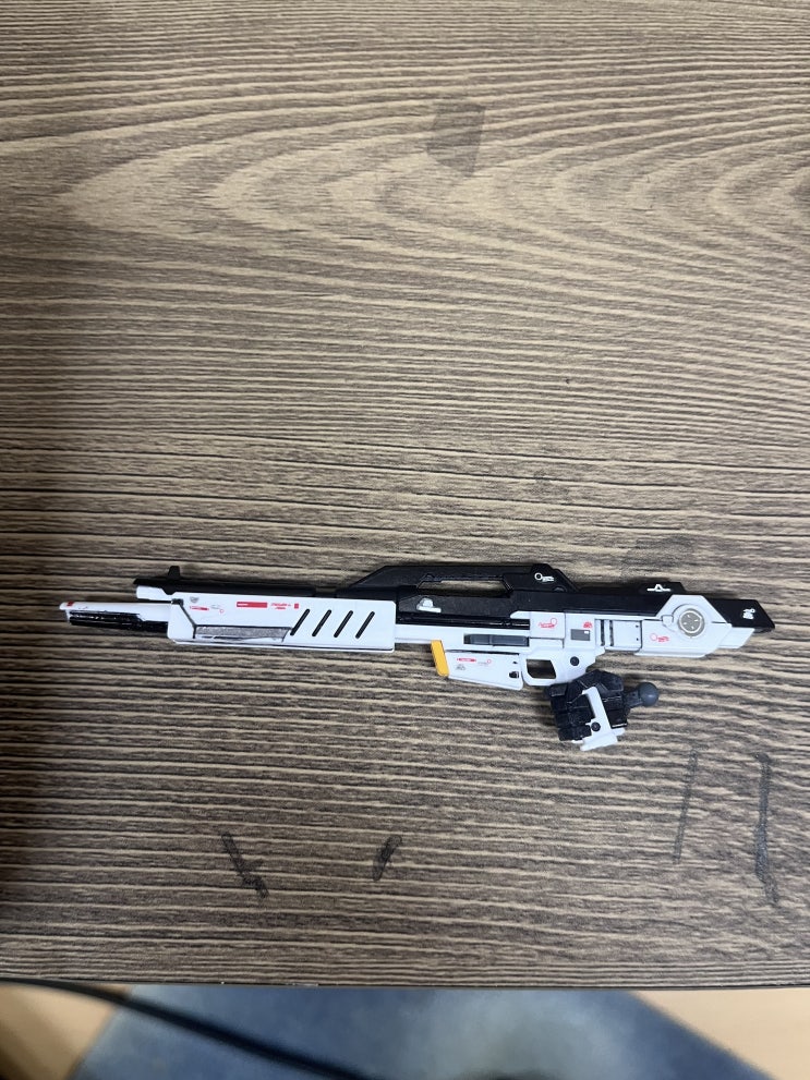  RG 뉴 건담 리뉴얼 - 먹선 & 데칼 Shield & Weapons