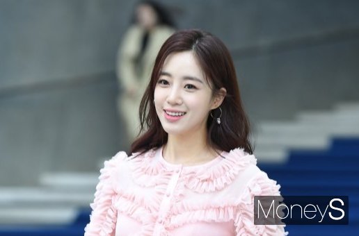의사로 변신한 함은정, 실제 정신건강의학과 선생님 강의 찾아봤다 의사로 변신한 함은정, 실제 정신건강의학과 선생님 강의 찾아봤다