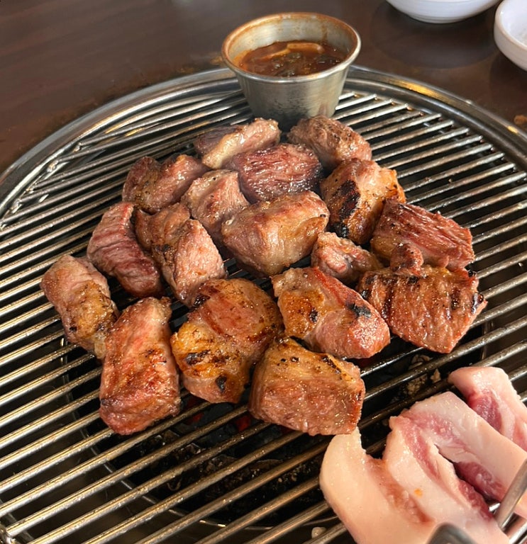  [파주프리미엄아울렛 맛집] 죽기 전 꼭 한번 먹어봐야할 고깃집 '흑돼지형제들'