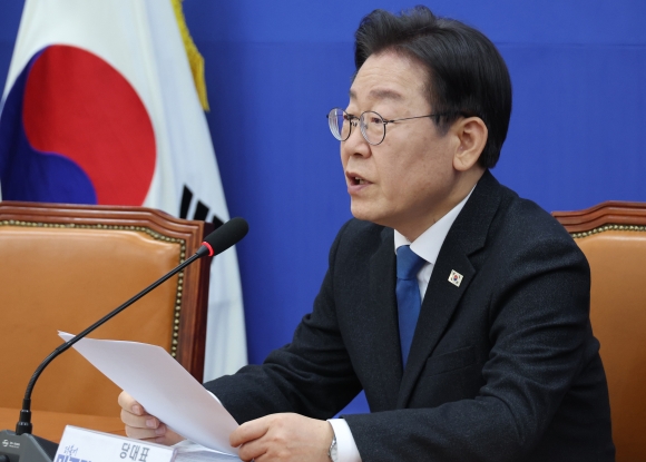 <b>계양을</b> <b>이재명</b> 43%-원희룡 35%…분당갑 안철수 40%-이광재 36%