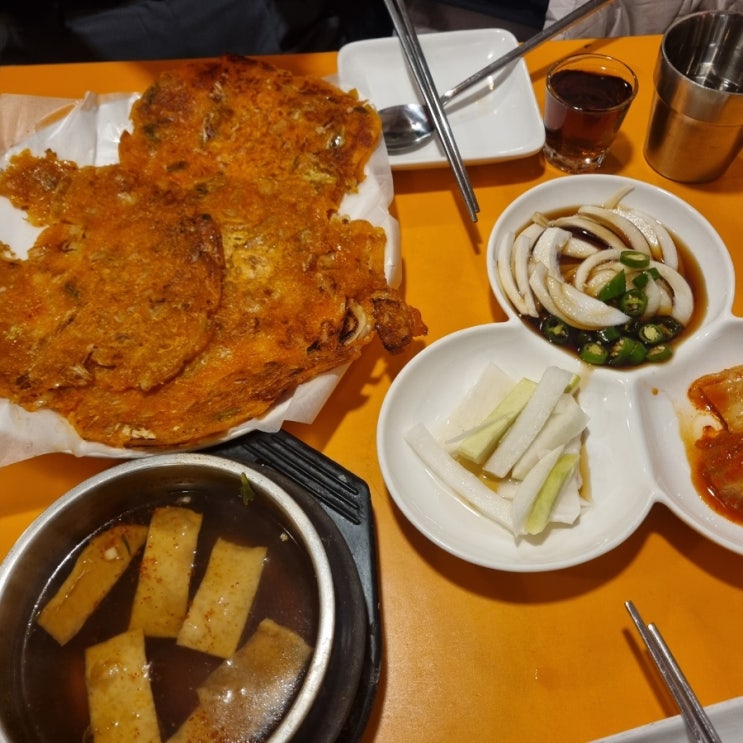  신당 힙당동 숨은 전 맛집 노포 분위기 황금육전 강추