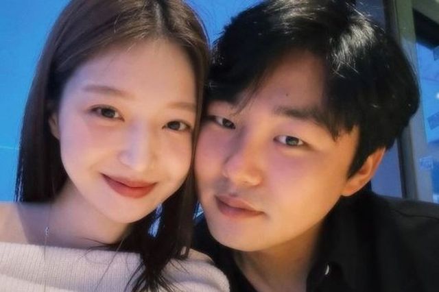 <b>러브캐처</b> 출신 <b>김지연</b>, <b>야구선수</b> 정철원과 결혼 및 임신 소식 공개