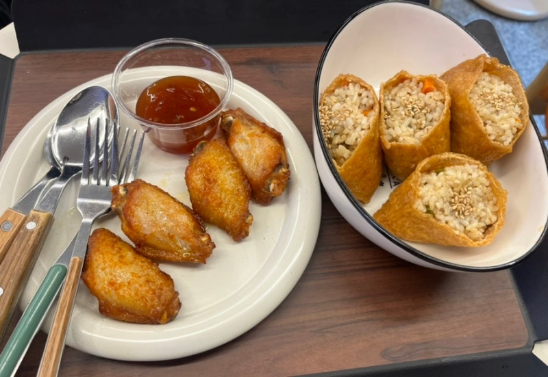 [건대입구역 맛집] 퐁치 커피익스프레스: 카페와 식사를 한 번에!!