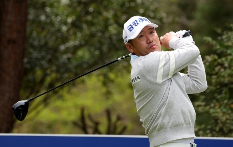 <b>최호성</b>, PGA <b>챔피언스</b>투어 데뷔전서 ‘선전’… 공동 43위로... 
