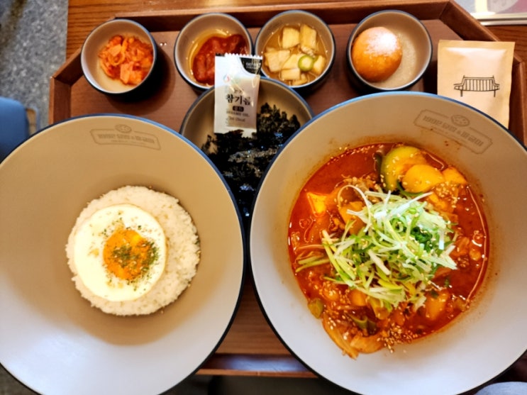  포항 오광장 데이트하기 좋은 고급진 인테리어 맛집 1992덮밥&짜글이
