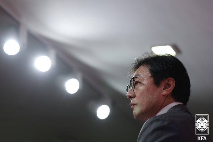 [류청] 이강인 선발, 왜 <b>KFA</b> 아닌 임시 감독이 ‘용단’