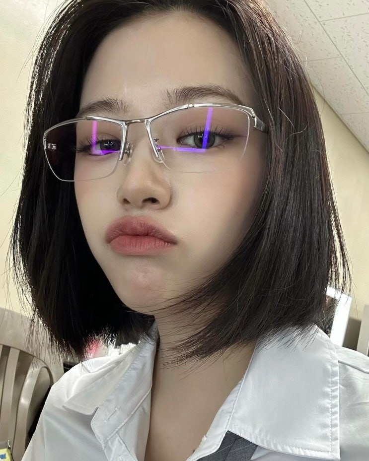  아이브 안유진, '잘 생쁨'의 정석...지적인 분위기에 물오른 미모까지 '눈길'