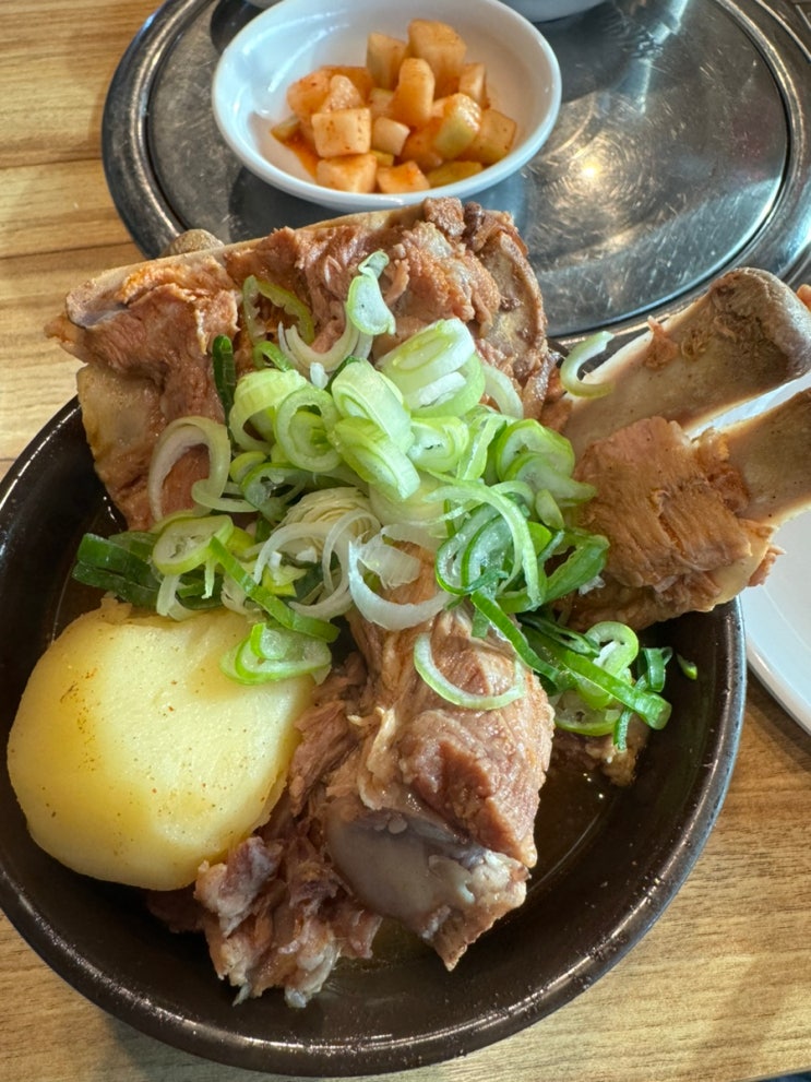  [원조감자탕 일미집 여의도점] 내돈내산 수요미식회 맑은 국물이 일품인 감자탕 백반 맛집