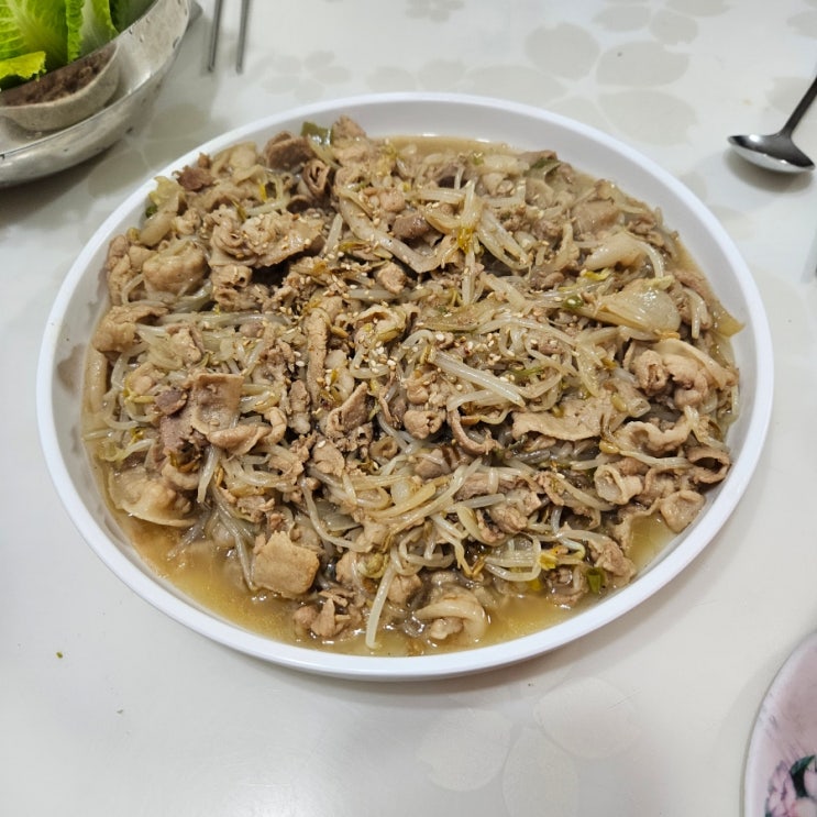 술안주.. 아니  밥반찬! 대패삼겹살 숙주볶음