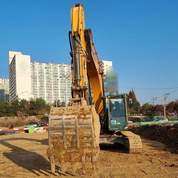 현대 HX300 2016년식 6200만원 판매합니다. 현대 HX300 2016년식 6200만원 판매합니다.