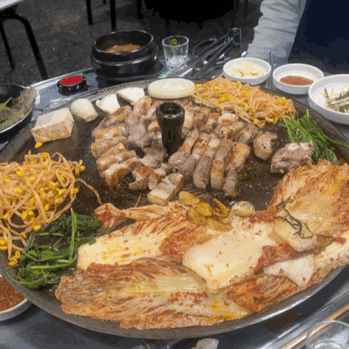  오류동 꿀돼지솥뚜껑삼겹살
